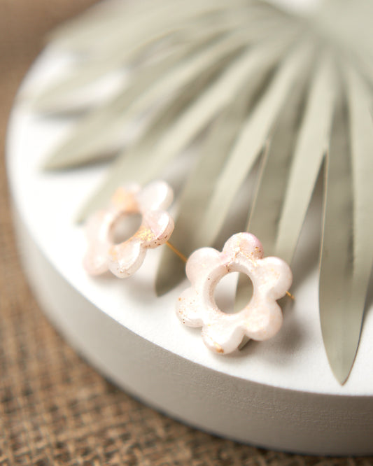 Simple Flower Earrings • Modern earrings • Clay earrings • Everyday earrings